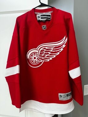 Reebok Detroit Red Wings Red Hockey Jersey